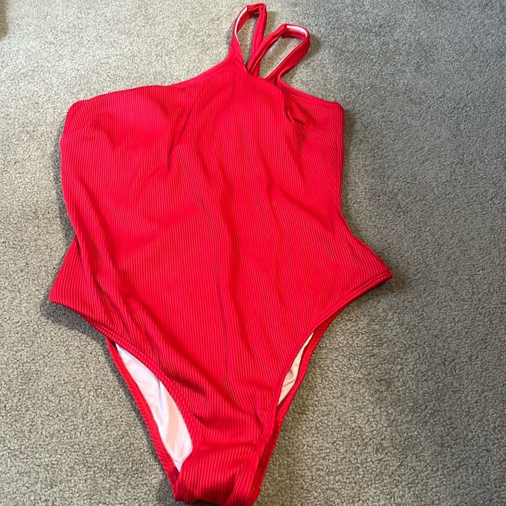 NWT - CUPSHE asymmetrical one piece- size large
